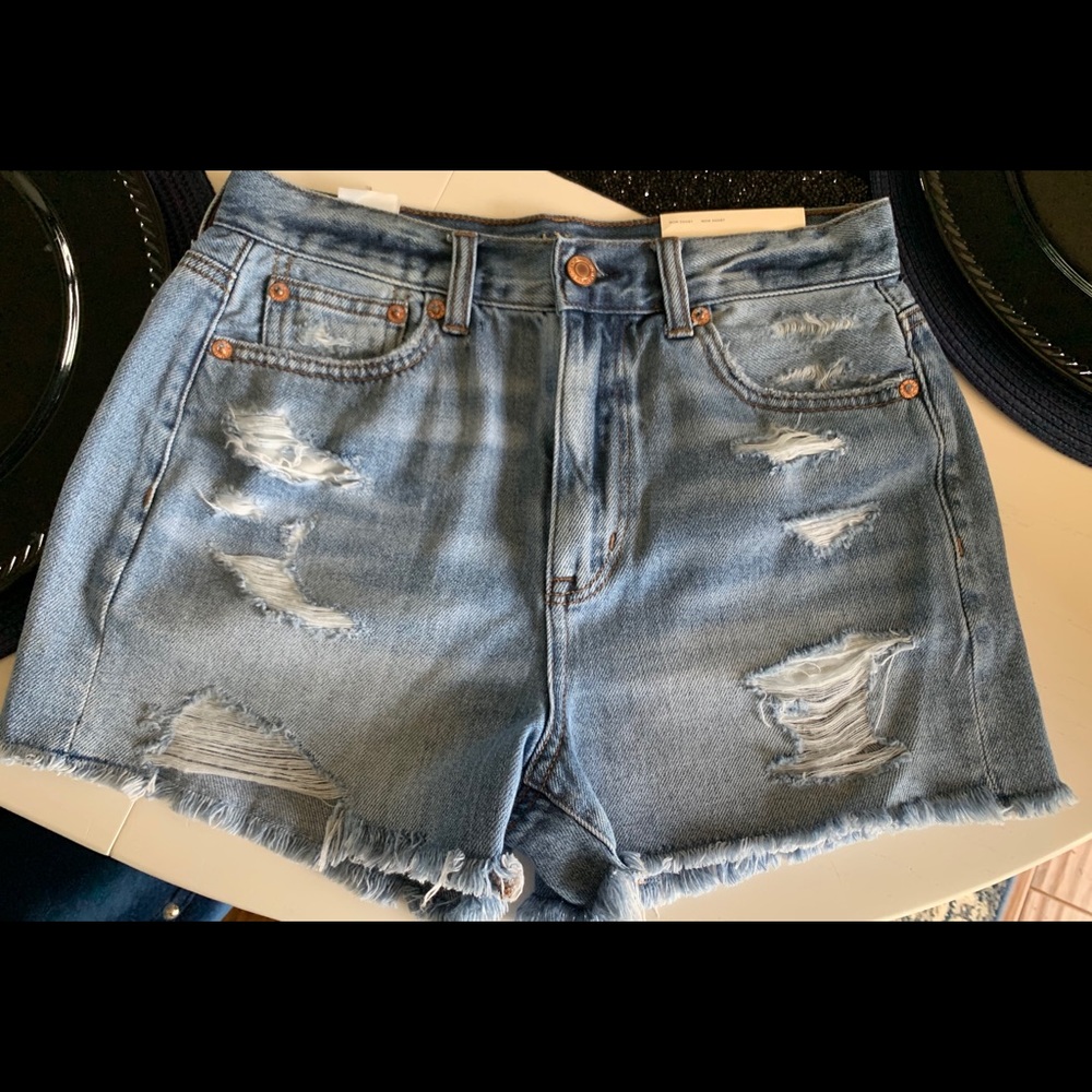 AE Mom shorts